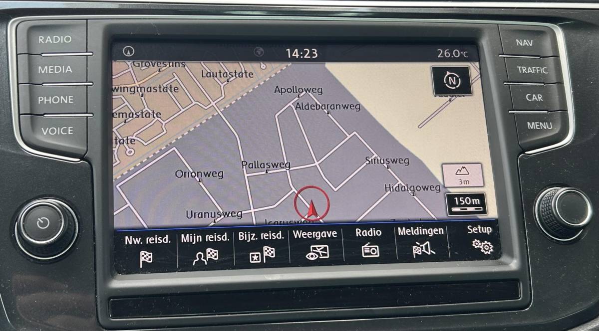 Volkswagen Tiguan Volkswagen Tiguan 1.4 TSI ACT R-Line Business R 150PK | AUTOMAAT | Elektrische Trekhaak | Adaptive Cruise Control | Navigatie | Parkeersensoren | 19 inch | Stoelverwarming | Climate Control | APK tot 14-03-2027 | 2 Sleutels |