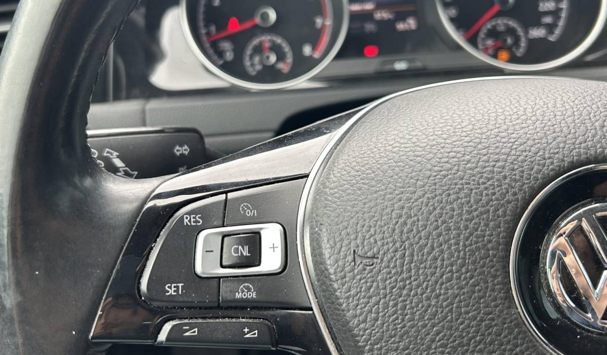 Volkswagen Golf Volkswagen Golf Variant 1.2 TSI Highline | AUTOMAAT | Onderhoudshistorie | NL AUTO | NAP | Trekhaak | Sportstoelen met Alcatara Bekleding | Navigatie | Parkeersensoren Voor en Achter | Climate Control | Cruise Control | Lichtmetalen Velgen | 2 Sleutels | APK tot 22-04-2027 |
