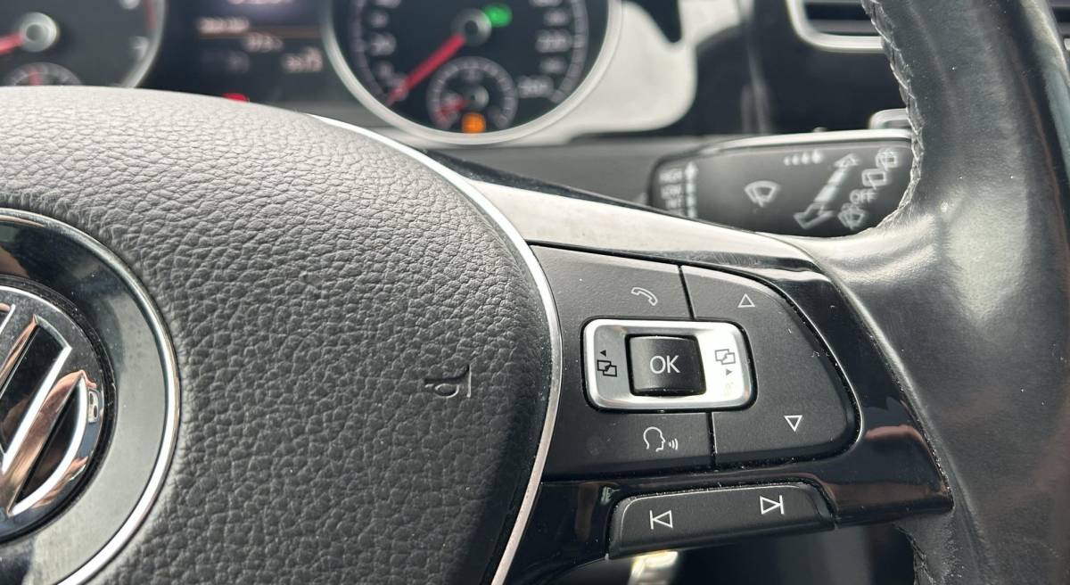 Volkswagen Golf Volkswagen Golf Variant 1.2 TSI Highline | AUTOMAAT | Onderhoudshistorie | NL AUTO | NAP | Trekhaak | Sportstoelen met Alcatara Bekleding | Navigatie | Parkeersensoren Voor en Achter | Climate Control | Cruise Control | Lichtmetalen Velgen | 2 Sleutels | APK tot 22-04-2027 |