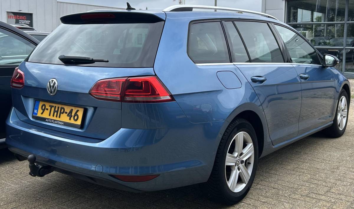 Volkswagen Golf Volkswagen Golf Variant 1.2 TSI Highline | AUTOMAAT | Onderhoudshistorie | NL AUTO | NAP | Trekhaak | Sportstoelen met Alcatara Bekleding | Navigatie | Parkeersensoren Voor en Achter | Climate Control | Cruise Control | Lichtmetalen Velgen | 2 Sleutels | APK tot 22-04-2027 |