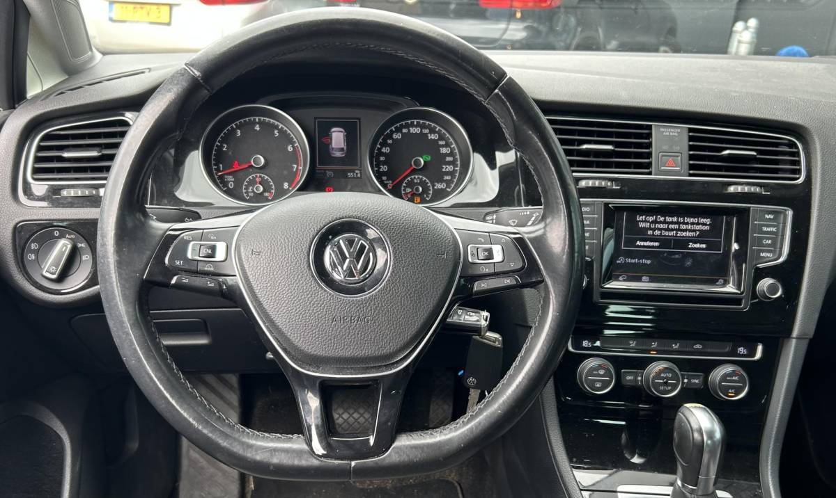 Volkswagen Golf Volkswagen Golf Variant 1.2 TSI Highline | AUTOMAAT | Onderhoudshistorie | NL AUTO | NAP | Trekhaak | Sportstoelen met Alcatara Bekleding | Navigatie | Parkeersensoren Voor en Achter | Climate Control | Cruise Control | Lichtmetalen Velgen | 2 Sleutels | APK tot 22-04-2027 |
