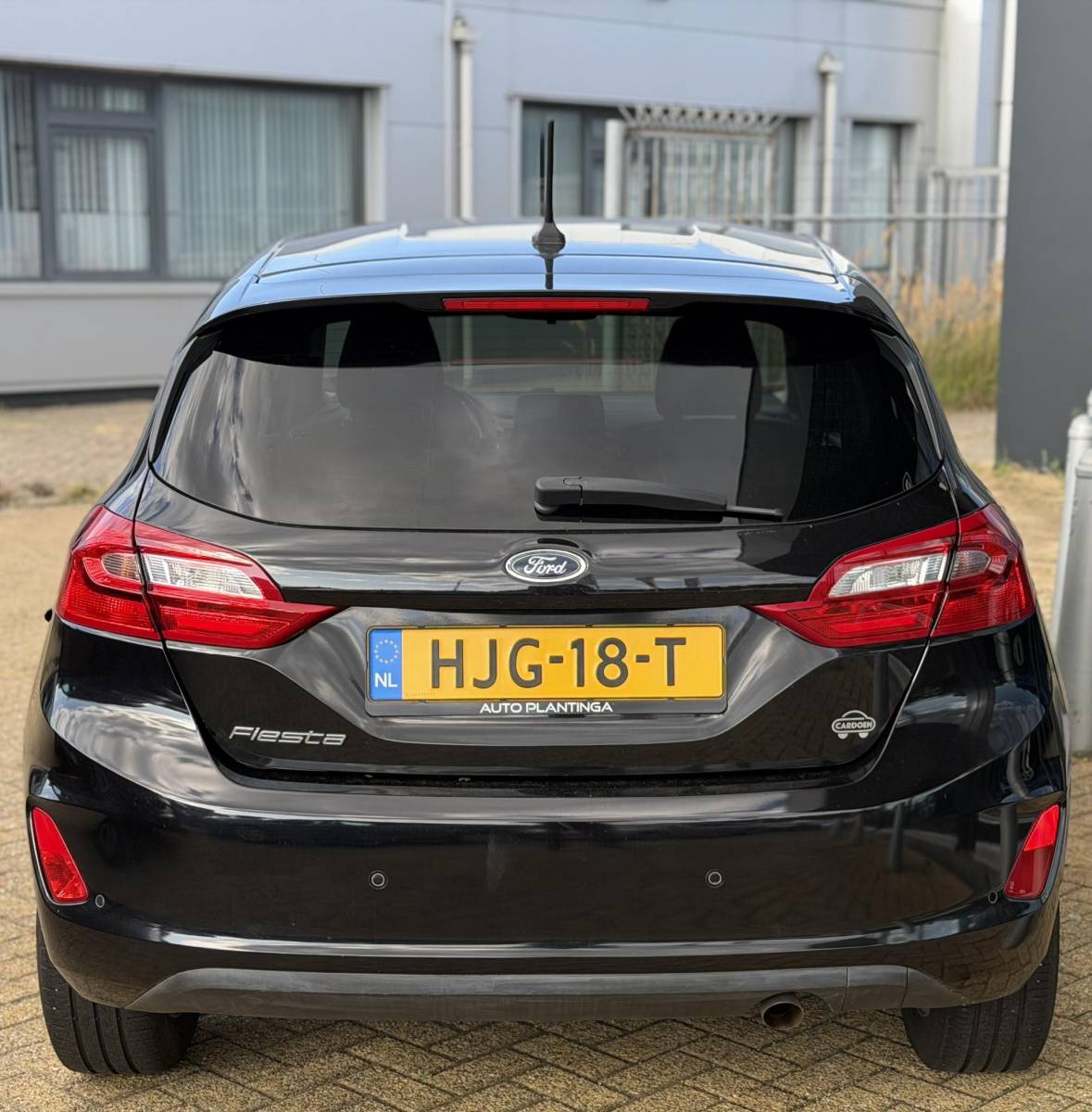 Ford Fiesta Ford Fiesta 1.0 EcoBoost Titanium 101PK | AUTOMAAT | Volledige Onderhoudshistorie | Carplay | Airco | Cruise Control | Lichtmetalen Velgen | Privacy Glass |