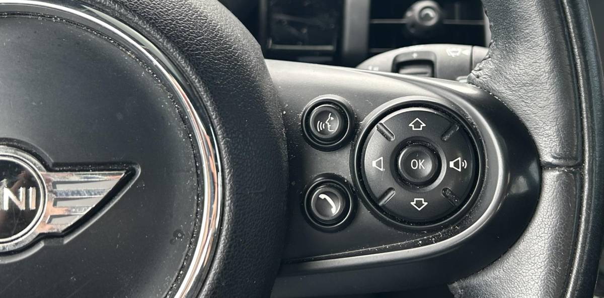MINI 5-Deurs MINI 5-Deurs 1.5 Cooper Business 136PK | PANO | NAP | Airco | Cruise Control | Lichtmetalen Velgen | Armsteun |