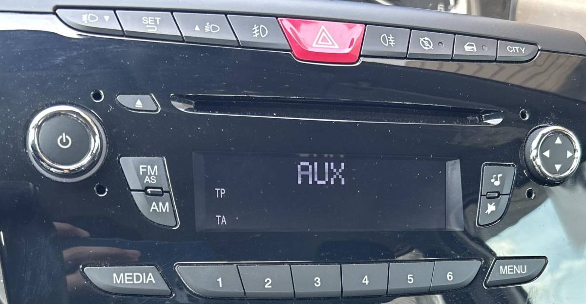 Lancia Ypsilon Lancia Ypsilon 0.9 TwinAir Elefantino Plus 80PK | UNIEK | AUTOMAAT | 1e Eigenaar | 5 Deurs | Lage KM stand | Dealeronderhouden! | NL AUTO | Airco | Parkeersensoren | 2 Sleutels | APK tot 13-02-2027 |