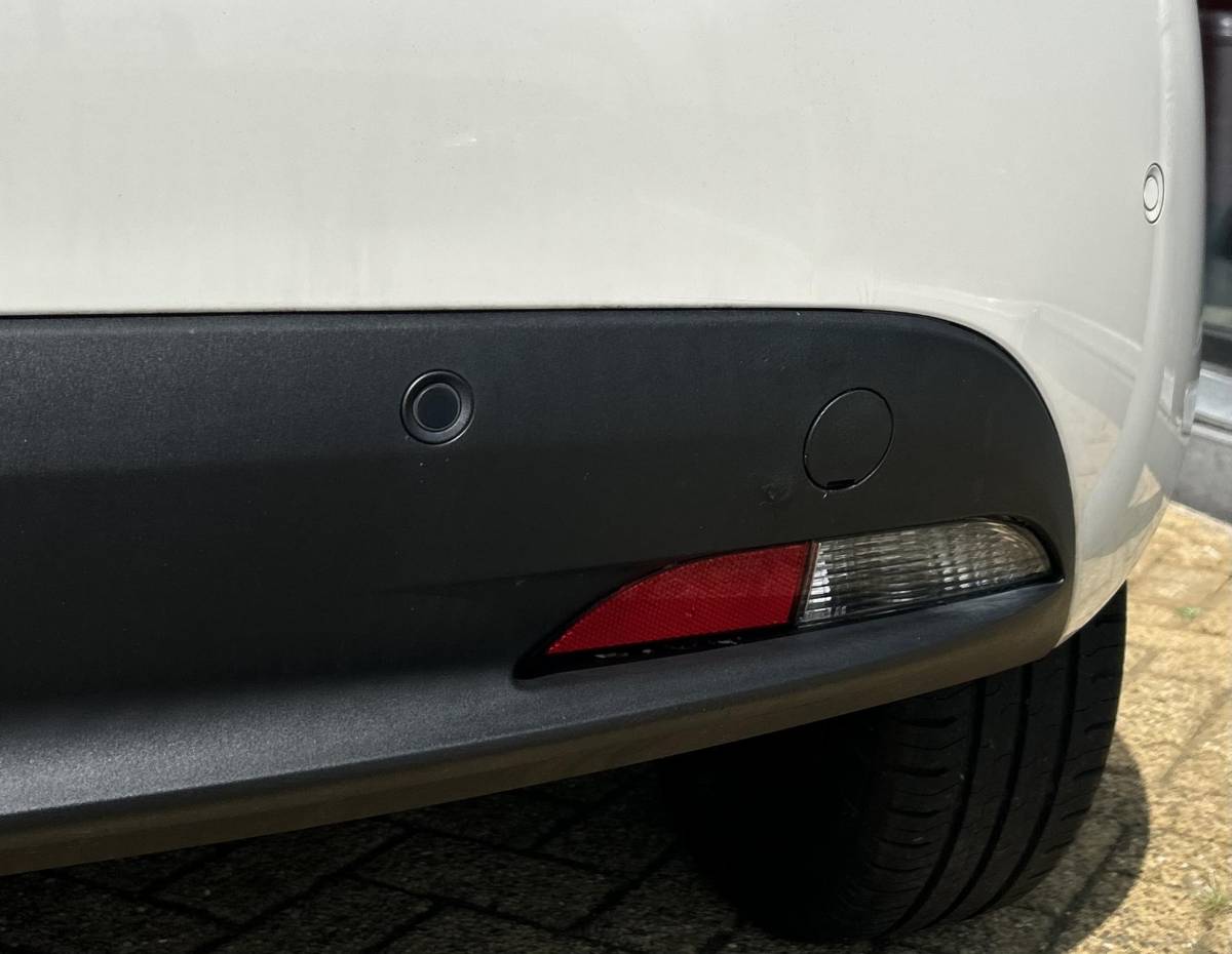 Lancia Ypsilon Lancia Ypsilon 0.9 TwinAir Elefantino Plus 80PK | UNIEK | AUTOMAAT | 1e Eigenaar | 5 Deurs | Lage KM stand | Dealeronderhouden! | NL AUTO | Airco | Parkeersensoren | 2 Sleutels | APK tot 13-02-2027 |
