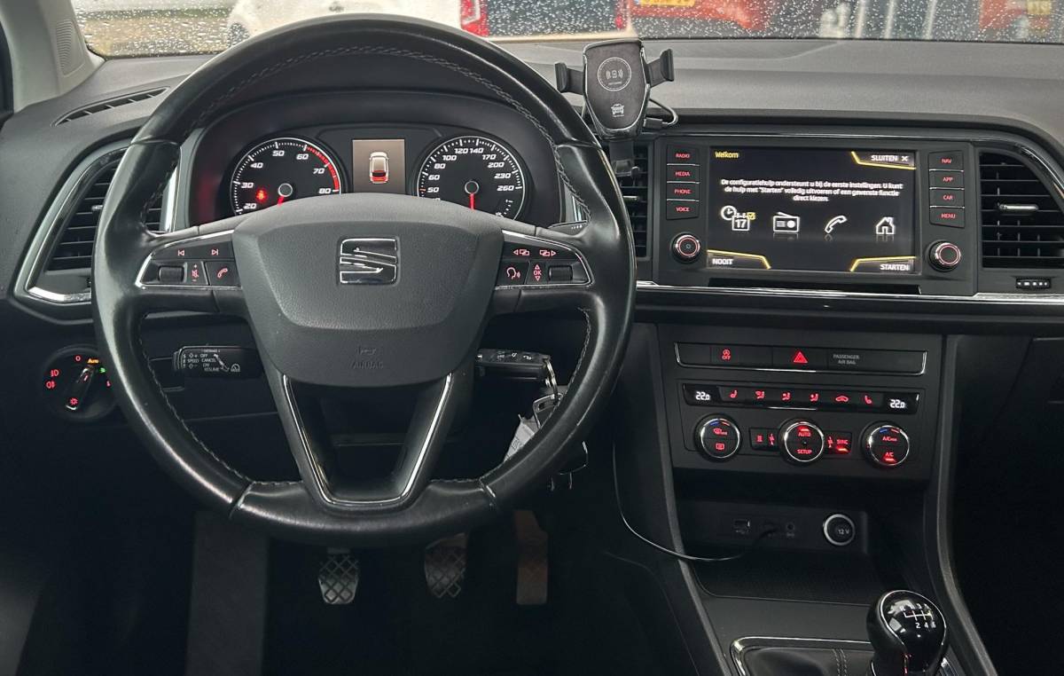 SEAT Ateca SEAT Ateca 1.4 EcoTSI Style 150PK | Van de Seat Dealer | Dealeronderhouden | Nette Staat | Trekhaak | 1800KG Trekgewicht  | Standkachel | Achteruitrijcamera | Stoelverwarming | Voorruitverwarming | Navigatie | Climate Control | Cruise Control | DAB+ | 2 Sleutels |