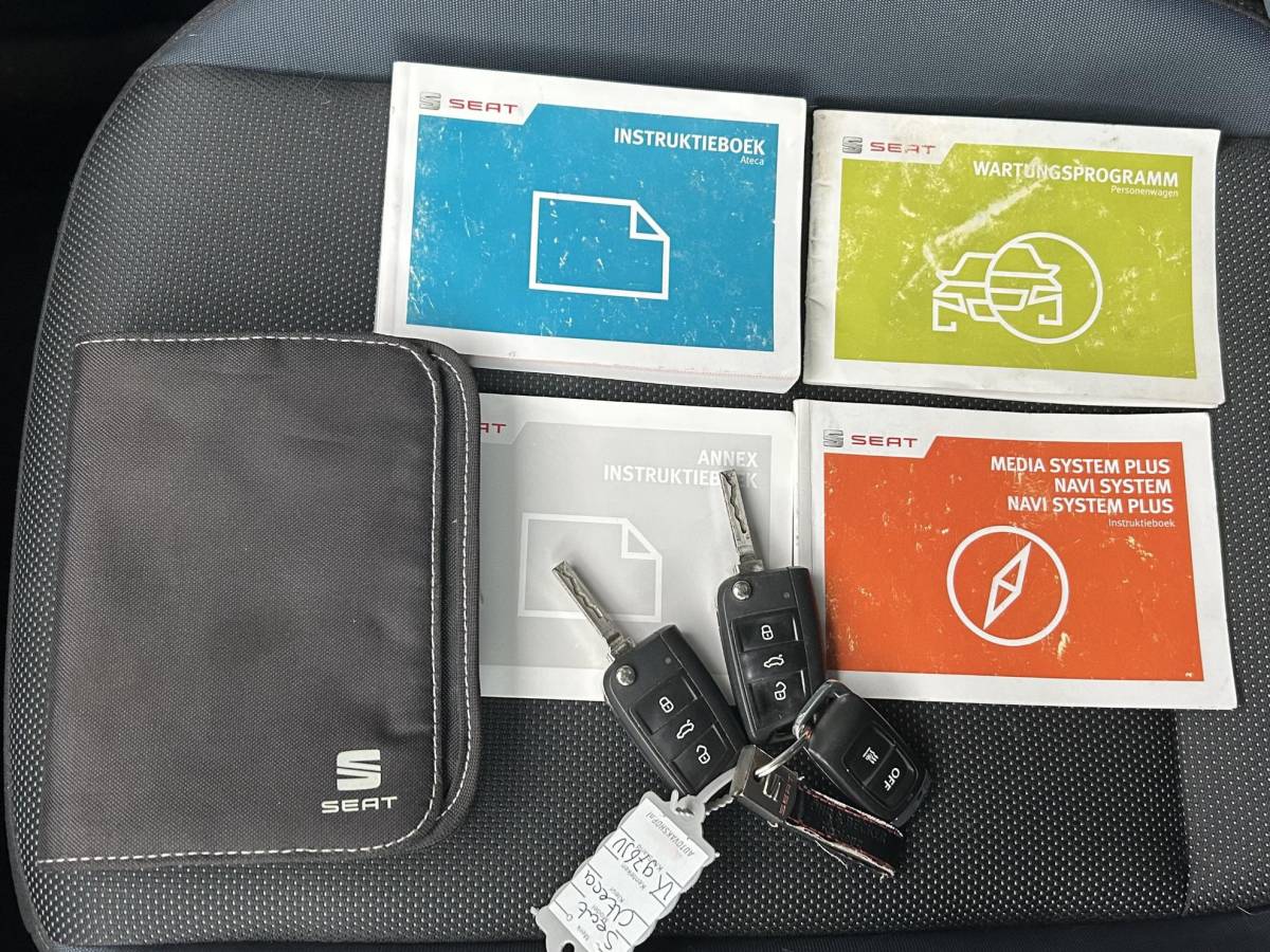 SEAT Ateca SEAT Ateca 1.4 EcoTSI Style 150PK | Van de Seat Dealer | Dealeronderhouden | Nette Staat | Trekhaak | 1800KG Trekgewicht  | Standkachel | Achteruitrijcamera | Stoelverwarming | Voorruitverwarming | Navigatie | Climate Control | Cruise Control | DAB+ | 2 Sleutels |