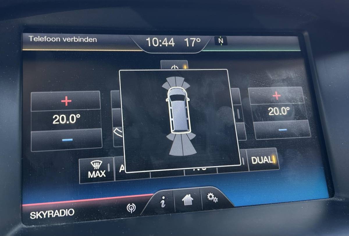 Ford Focus Ford Focus Wagon 1.5 St-Line 150PK | DEALERONDERHOUDEN | NL AUTO | NAP | Sport | 18 Inch | Parkeersensoren Voor en Achter | Navigatie | Cruise Control | Climate Control | Armsteun | Voorruitverwarming | 2 Sleutels |