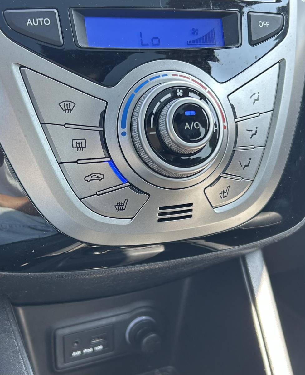 Hyundai ix20 Hyundai ix20 1.6i i-Catcher 125PK | PANO | NL AUTO | Onderhoudshistorie | Lederen Bekleding | Trekhaak | Achteruitrijcamera | Navigatie | Cruise Control | Climate Control | 2 Sleutels |