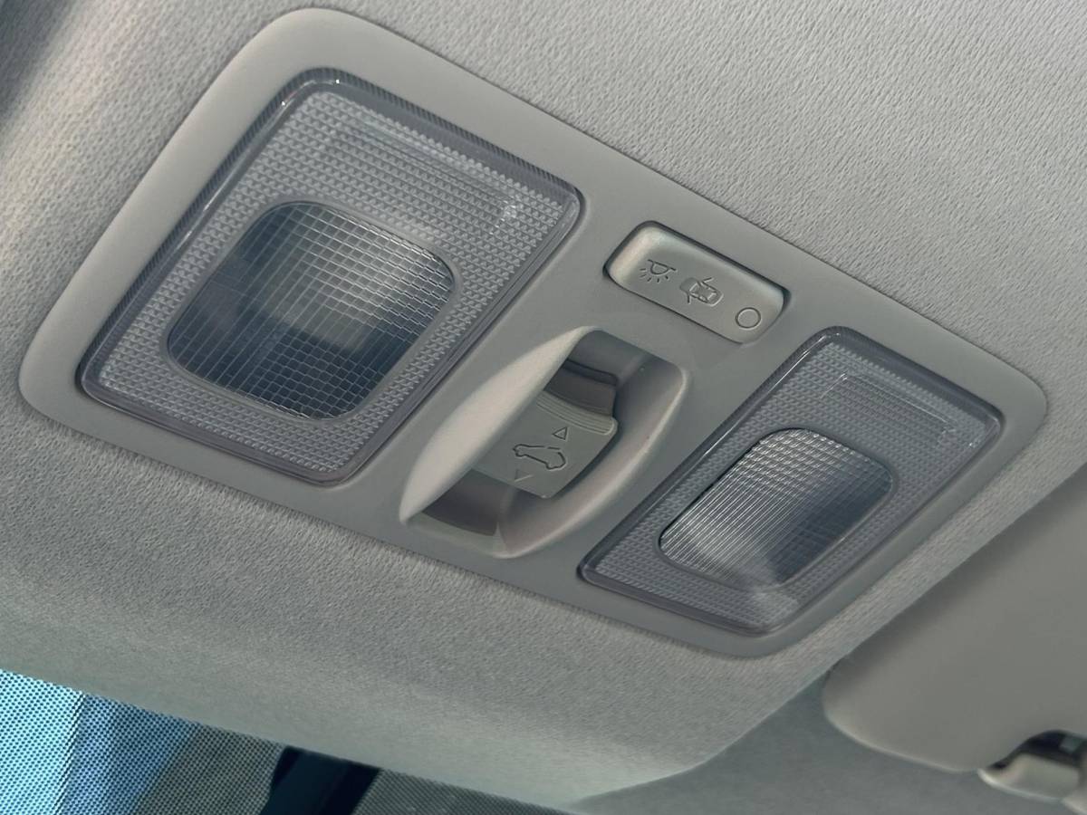 Hyundai ix20 Hyundai ix20 1.6i i-Catcher 125PK | PANO | NL AUTO | Onderhoudshistorie | Lederen Bekleding | Trekhaak | Achteruitrijcamera | Navigatie | Cruise Control | Climate Control | 2 Sleutels |