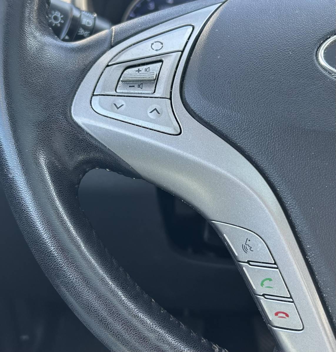 Hyundai ix20 Hyundai ix20 1.6i i-Catcher 125PK | PANO | NL AUTO | Onderhoudshistorie | Lederen Bekleding | Trekhaak | Achteruitrijcamera | Navigatie | Cruise Control | Climate Control | 2 Sleutels |