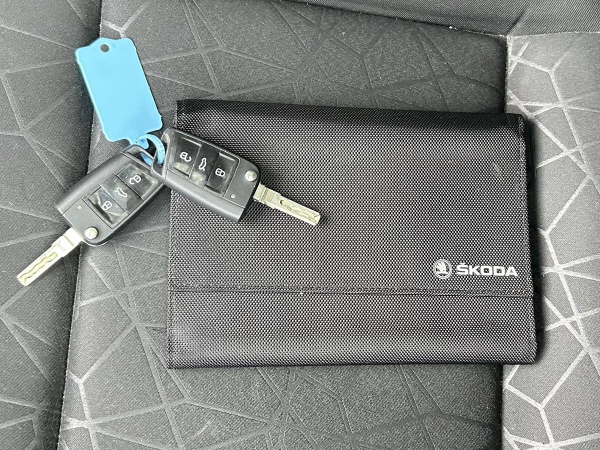 Škoda Rapid Skoda Rapid Spaceback 1.0 TSI Greentech Clever 95PK | ZEER NETTE STAAT | NL AUTO | NAP | Panoramadak | Stoelverwarming | Parkeersensoren | Navigatie | Armsteun | Climate Control | Cruise Control | 2 Sleutels |