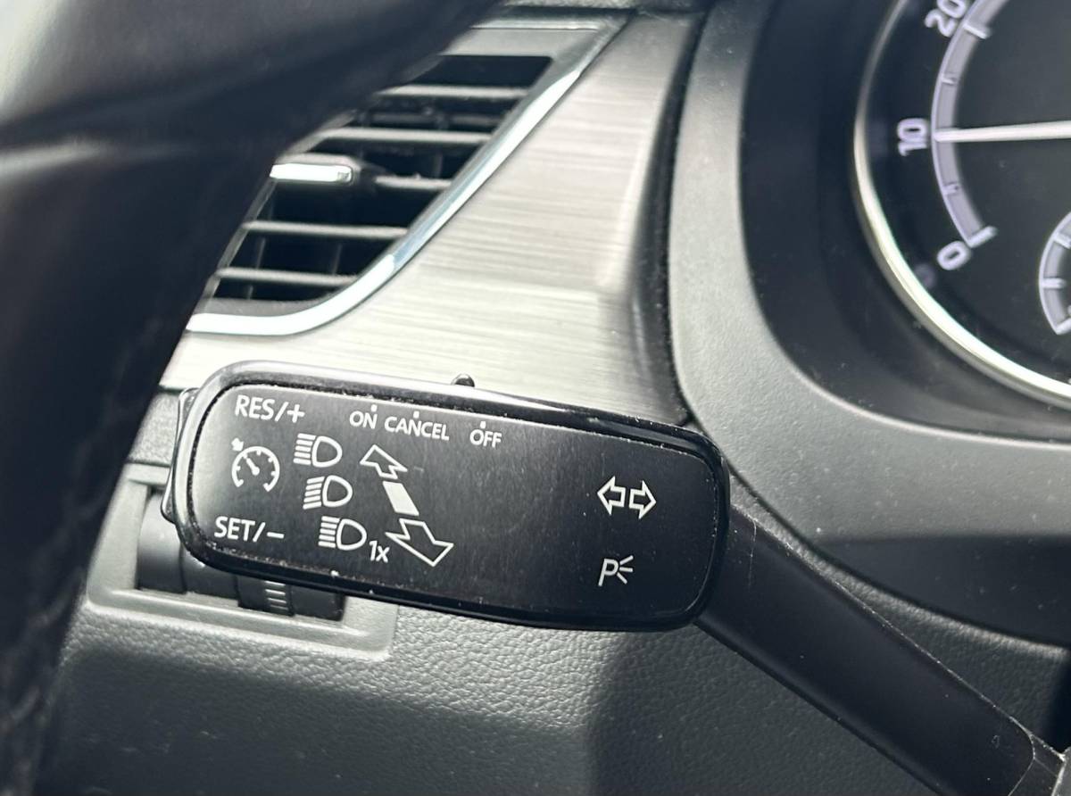 Škoda Rapid Skoda Rapid Spaceback 1.0 TSI Greentech Clever 95PK | ZEER NETTE STAAT | NL AUTO | NAP | Panoramadak | Stoelverwarming | Parkeersensoren | Navigatie | Armsteun | Climate Control | Cruise Control | 2 Sleutels |