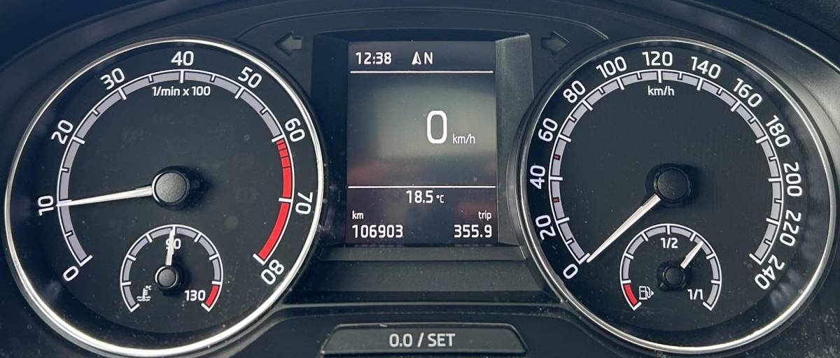 Škoda Rapid Skoda Rapid Spaceback 1.0 TSI Greentech Clever 95PK | ZEER NETTE STAAT | NL AUTO | NAP | Panoramadak | Stoelverwarming | Parkeersensoren | Navigatie | Armsteun | Climate Control | Cruise Control | 2 Sleutels |