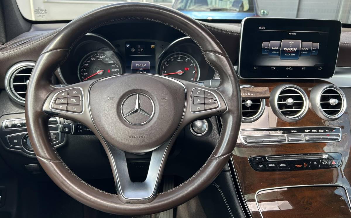 Mercedes-Benz GLC Mercedes-Benz GLC-klasse 250 4MATIC Ambition 211PK | AMG | PANO | LEDER | Achteruitrijcamera | Navigatie | Stoelverwarming | Elektrische Achterklep | 20 Inch |