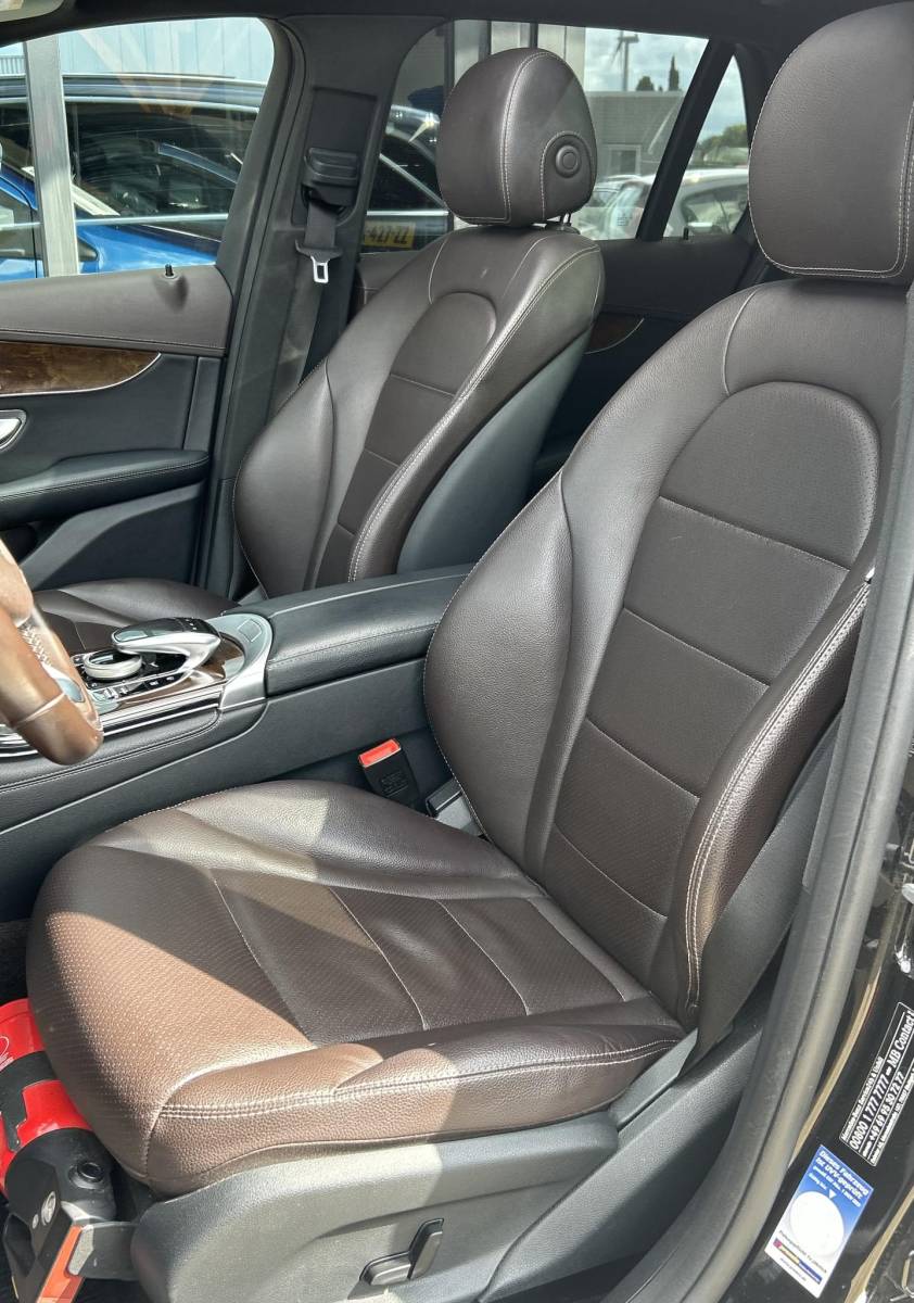 Mercedes-Benz GLC Mercedes-Benz GLC-klasse 250 4MATIC Ambition 211PK | AMG | PANO | LEDER | Achteruitrijcamera | Navigatie | Stoelverwarming | Elektrische Achterklep | 20 Inch |