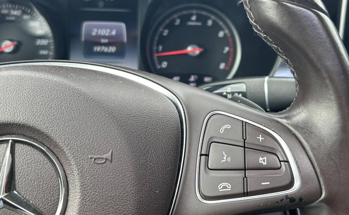 Mercedes-Benz GLC Mercedes-Benz GLC-klasse 250 4MATIC Ambition 211PK | AMG | PANO | LEDER | Achteruitrijcamera | Navigatie | Stoelverwarming | Elektrische Achterklep | 20 Inch |