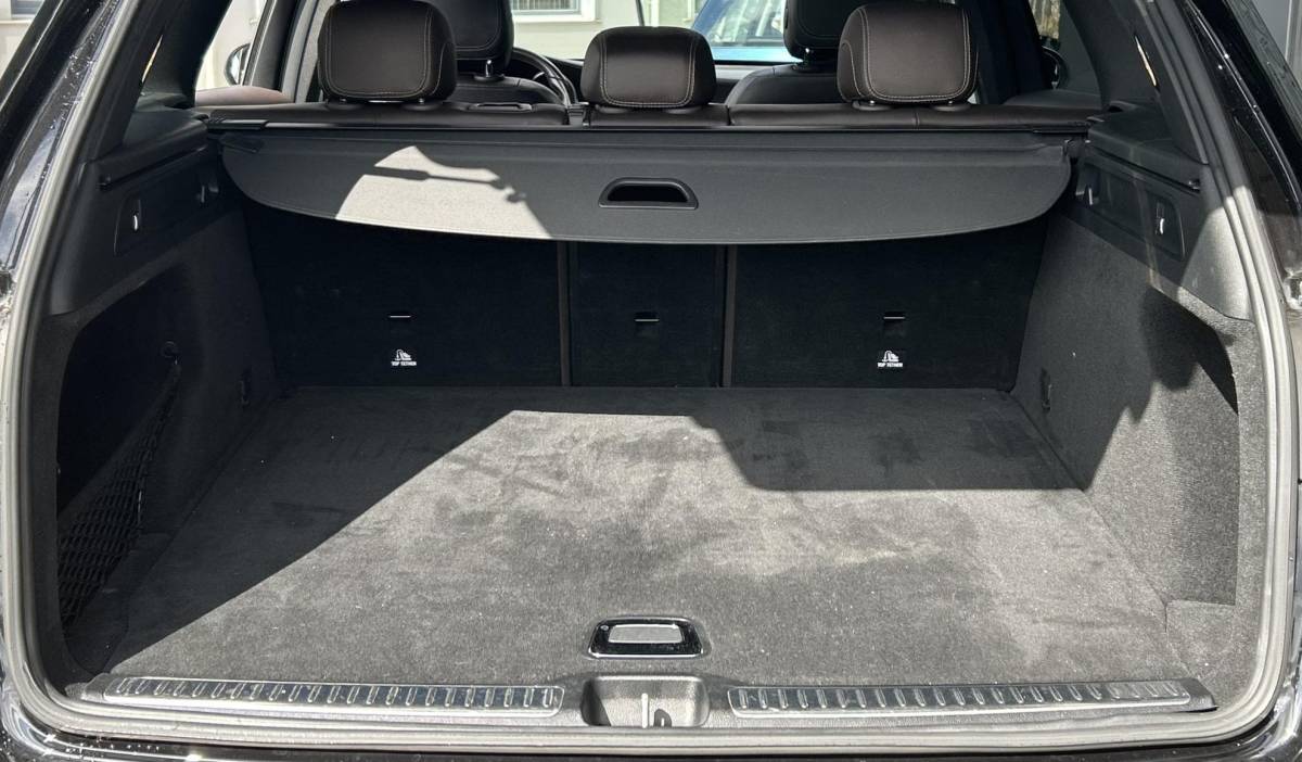 Mercedes-Benz GLC Mercedes-Benz GLC-klasse 250 4MATIC Ambition 211PK | AMG | PANO | LEDER | Achteruitrijcamera | Navigatie | Stoelverwarming | Elektrische Achterklep | 20 Inch |