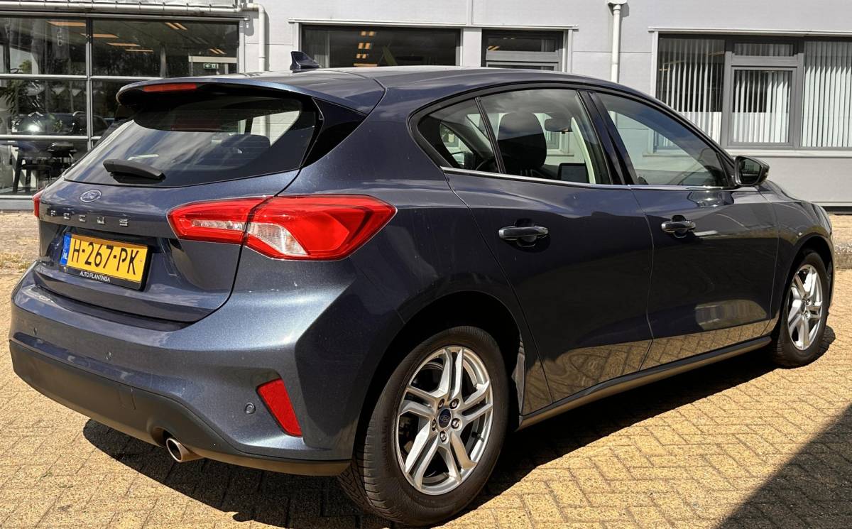Ford Focus Ford Focus 1.0 EcoBoost Trend Edition Business 125PK | NL AUTO | NAP | Onderhoudshistorie | Parkeersensoren Voor en Achter | Airco | Navigatie | Cruise Control | Lichtmetalen Velgen | 2 Sleutels |