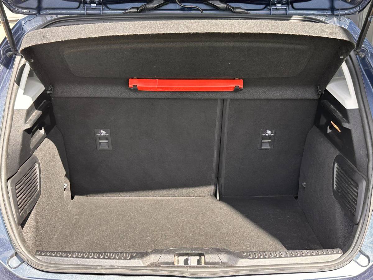 Ford Focus Ford Focus 1.0 EcoBoost Trend Edition Business 125PK | NL AUTO | NAP | Onderhoudshistorie | Parkeersensoren Voor en Achter | Airco | Navigatie | Cruise Control | Lichtmetalen Velgen | 2 Sleutels |