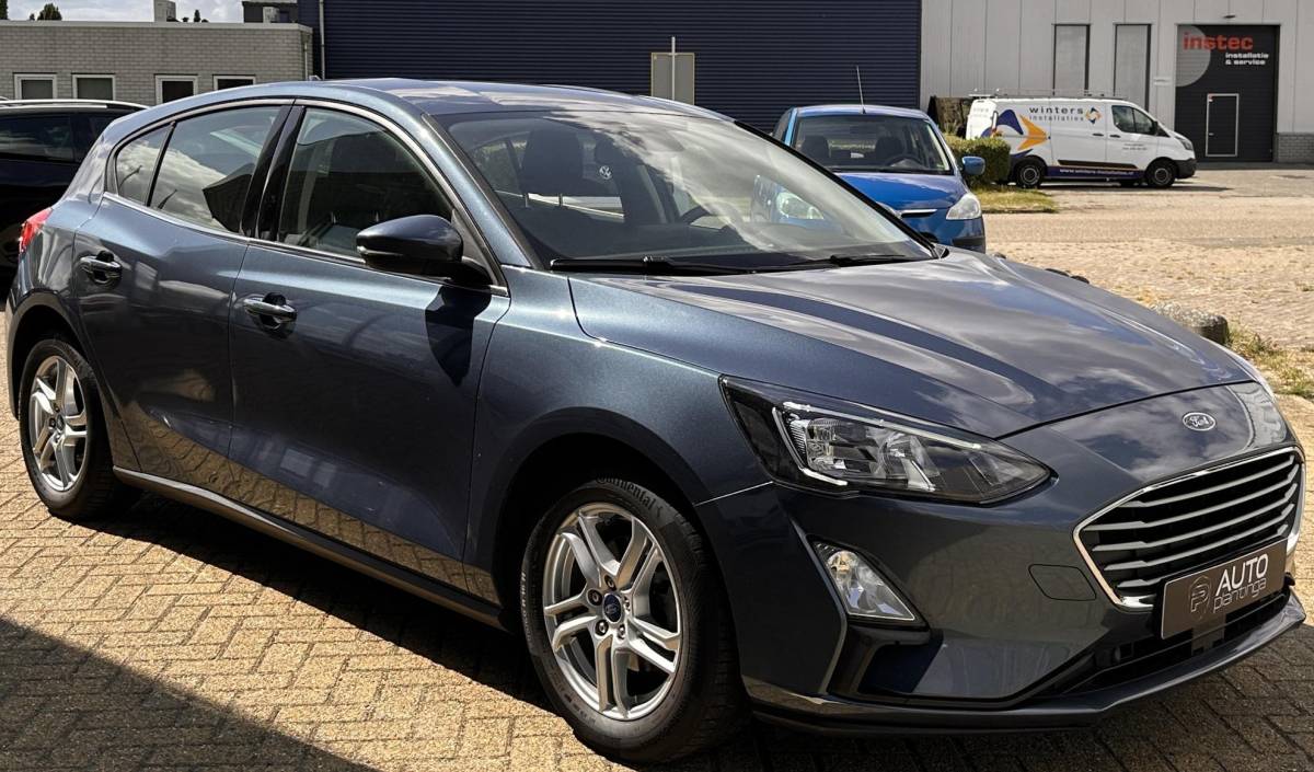 Ford Focus Ford Focus 1.0 EcoBoost Trend Edition Business 125PK | NL AUTO | NAP | Onderhoudshistorie | Parkeersensoren Voor en Achter | Airco | Navigatie | Cruise Control | Lichtmetalen Velgen | 2 Sleutels |