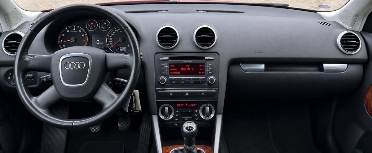 Audi A3 Audi A3 1.8 TFSI Ambition Pro Line Business 160PK | UNIEK | Lage KM stand voor een liefhebber! | Van de Audi Dealer | Nette Staat | Luxe Sport Stoelen | Sportonderstel | Xenon | Armsteun | Parkeersensoren Voor en Achter | Climate Control | Cruise Control | 2 Sleutels |