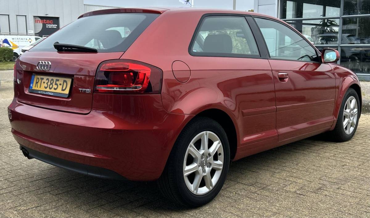 Audi A3 Audi A3 1.8 TFSI Ambition Pro Line Business 160PK | UNIEK | Lage KM stand voor een liefhebber! | Van de Audi Dealer | Nette Staat | Luxe Sport Stoelen | Sportonderstel | Xenon | Armsteun | Parkeersensoren Voor en Achter | Climate Control | Cruise Control | 2 Sleutels |