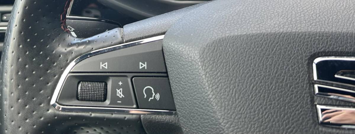 SEAT Leon SEAT Leon 1.5 TSI FR Business Intense 150PK | NL AUTO | 2e Eigenaar | NAP | Virtual Cockpit | Led Koplampen | Achteruitrijcamera | Adaptive Cruise Control | Navigatie | 17 Inch Lichtmetalen Velgen | Carplay | Navigatie | Parkeersensoren Voor en Achter |