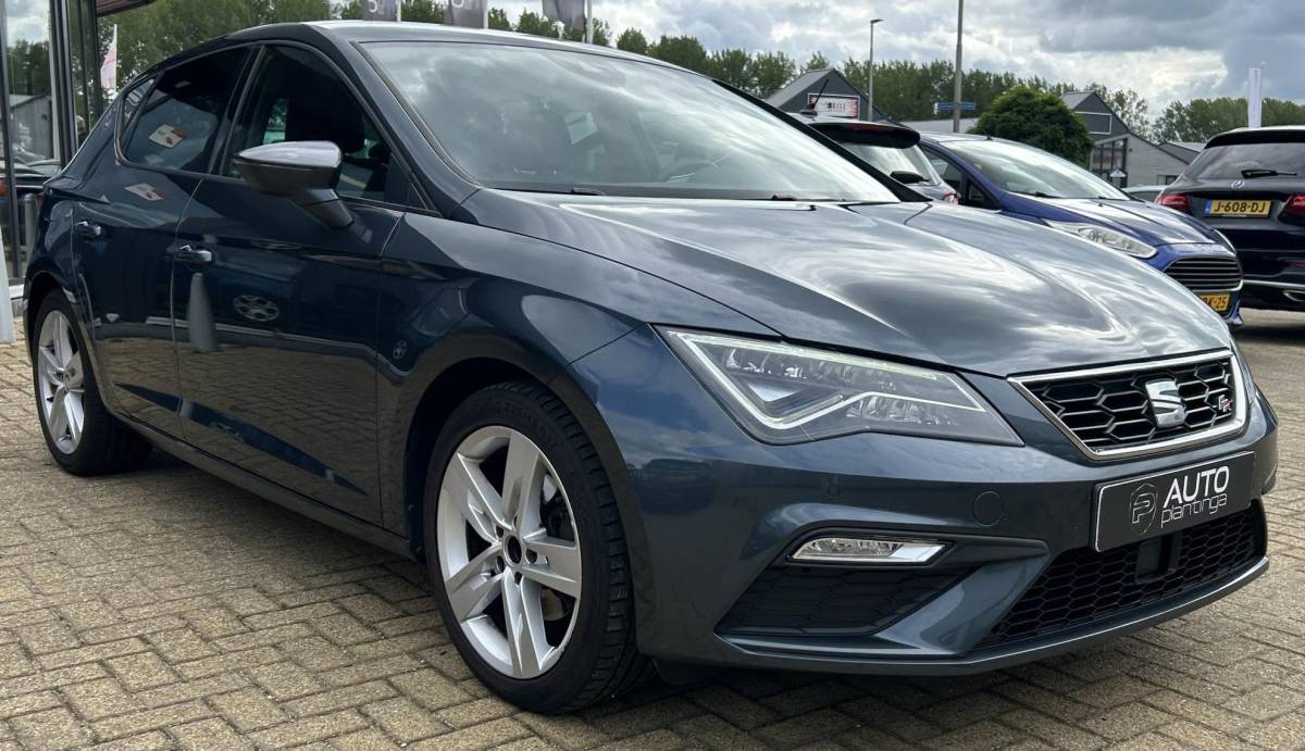 SEAT Leon SEAT Leon 1.5 TSI FR Business Intense 150PK | NL AUTO | 2e Eigenaar | NAP | Virtual Cockpit | Led Koplampen | Achteruitrijcamera | Adaptive Cruise Control | Navigatie | 17 Inch Lichtmetalen Velgen | Carplay | Navigatie | Parkeersensoren Voor en Achter |