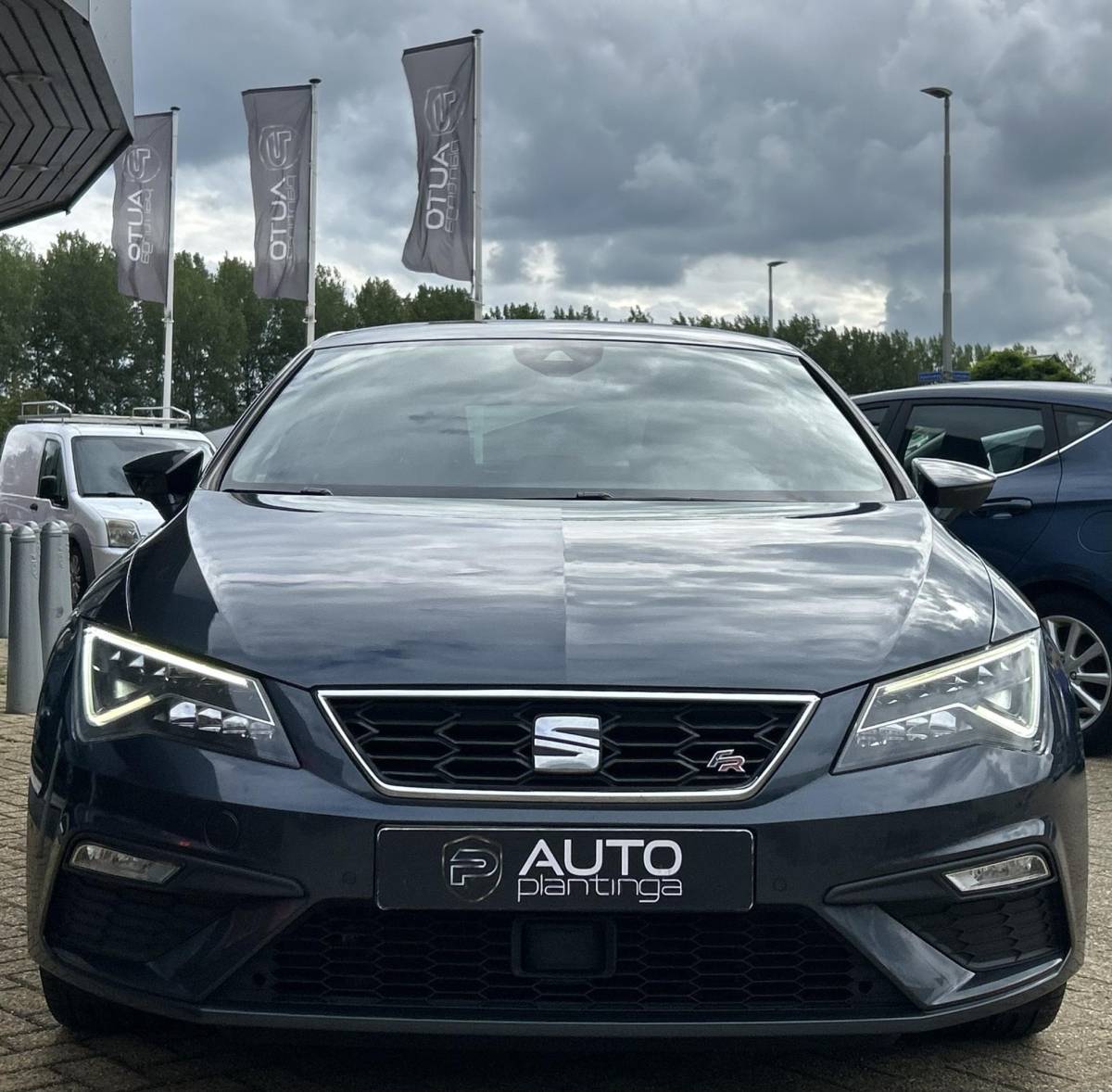 SEAT Leon SEAT Leon 1.5 TSI FR Business Intense 150PK | NL AUTO | 2e Eigenaar | NAP | Virtual Cockpit | Led Koplampen | Achteruitrijcamera | Adaptive Cruise Control | Navigatie | 17 Inch Lichtmetalen Velgen | Carplay | Navigatie | Parkeersensoren Voor en Achter |