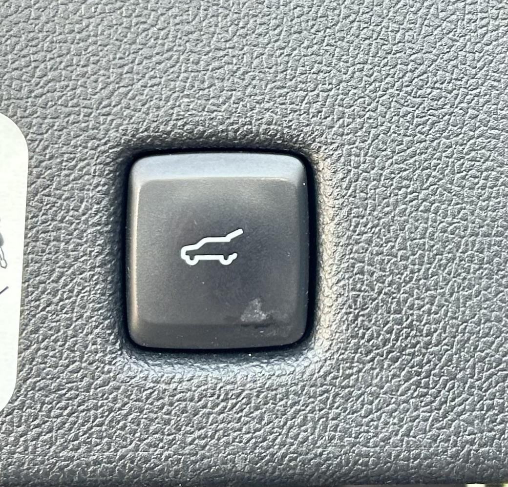 Ford Kuga Ford Kuga 2.5 PHEV ST-Line X 225PK | DEALERONDERHOUDEN! | NL AUTO | 2e Eigenaar | NAP | BLIS | Grote Achteruitrijcamera | Head-Up | Adaptive Cruise Control | Winterpack | Elektrische Stoel | Digital Cockpit | 19 Inch | B&O Audio | Draadloze Oplader | Elektrische Achterklep | Stoelverwarming | Stuurverwarming | Voorruitverwarming | 2 sleutels | APK tot 16-07-2028 |