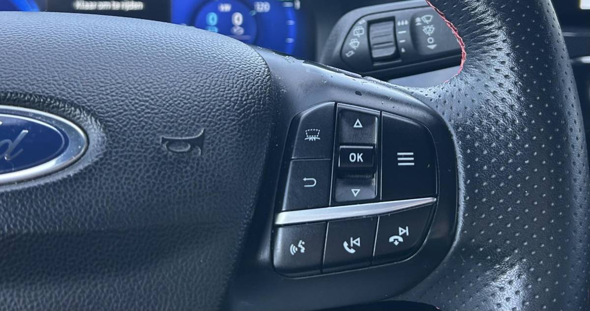 Ford Kuga Ford Kuga 2.5 PHEV ST-Line X 225PK | DEALERONDERHOUDEN! | NL AUTO | 2e Eigenaar | NAP | BLIS | Grote Achteruitrijcamera | Head-Up | Adaptive Cruise Control | Winterpack | Elektrische Stoel | Digital Cockpit | 19 Inch | B&O Audio | Draadloze Oplader | Elektrische Achterklep | Stoelverwarming | Stuurverwarming | Voorruitverwarming | 2 sleutels | APK tot 16-07-2028 |