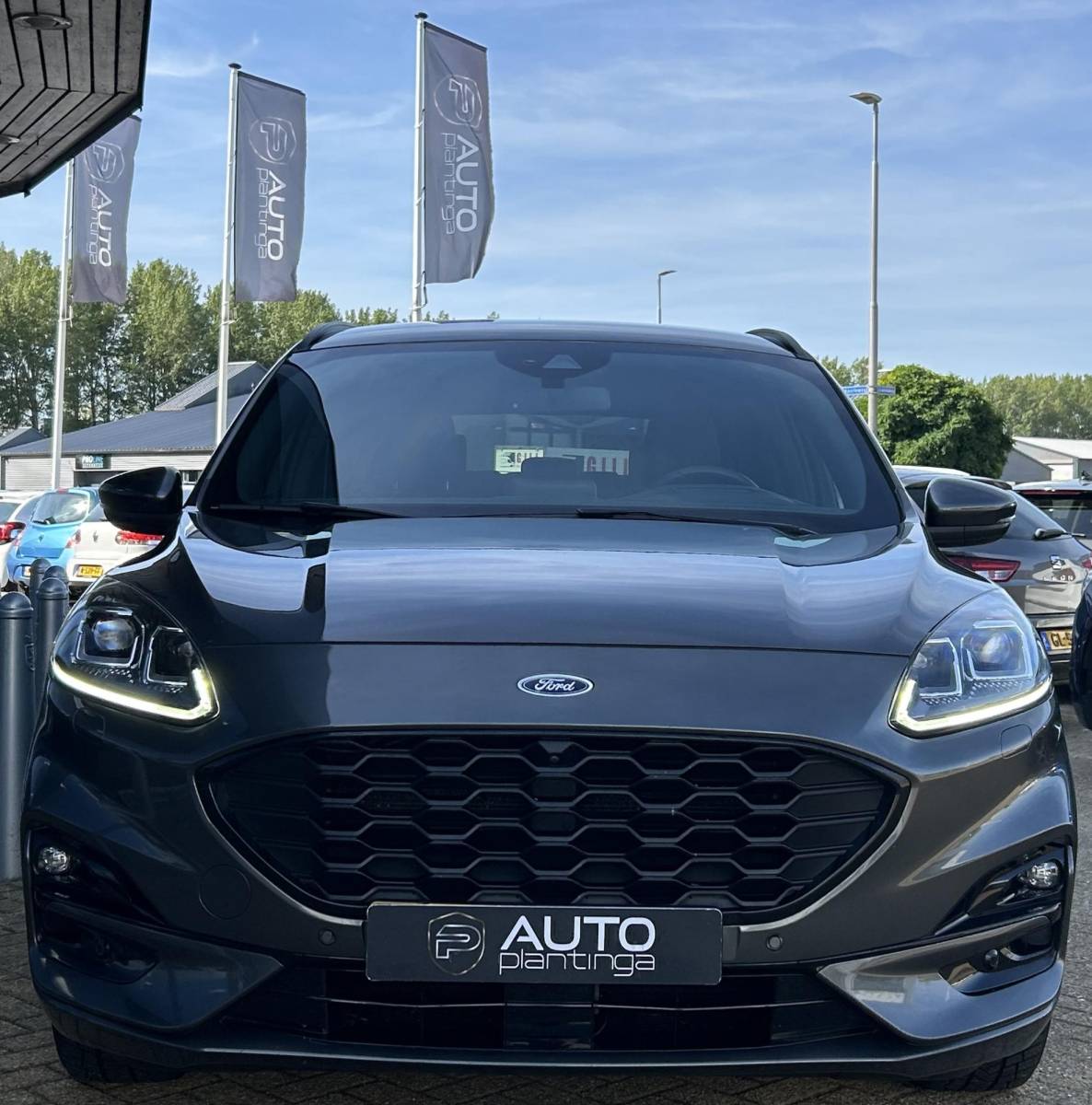 Ford Kuga Ford Kuga 2.5 PHEV ST-Line X 225PK | DEALERONDERHOUDEN! | NL AUTO | 2e Eigenaar | NAP | BLIS | Grote Achteruitrijcamera | Head-Up | Adaptive Cruise Control | Winterpack | Elektrische Stoel | Digital Cockpit | 19 Inch | B&O Audio | Draadloze Oplader | Elektrische Achterklep | Stoelverwarming | Stuurverwarming | Voorruitverwarming | 2 sleutels | APK tot 16-07-2028 |