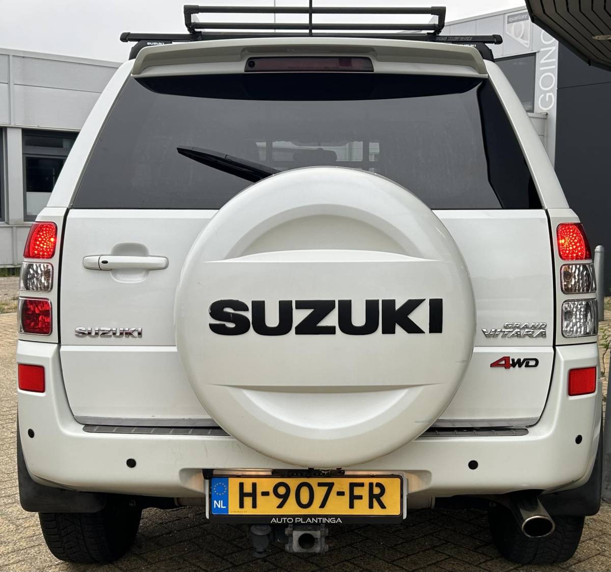 Suzuki Grand Vitara Suzuki Grand Vitara 2.4 High Executive 169PK | UNIEK! | AWD | 4WD | 2026 Nieuw Motor bij de Dealer! | Nieuwe LUXE Veren | Afneembare Trekhaak | Automaat | Imperial | Achteruitrijcamera | Lederen Bekleding | Keyless Entry | Keyless Start | Apple Carplay | Andriod Auto | Stoelverwarming | Climate Control | Airco |