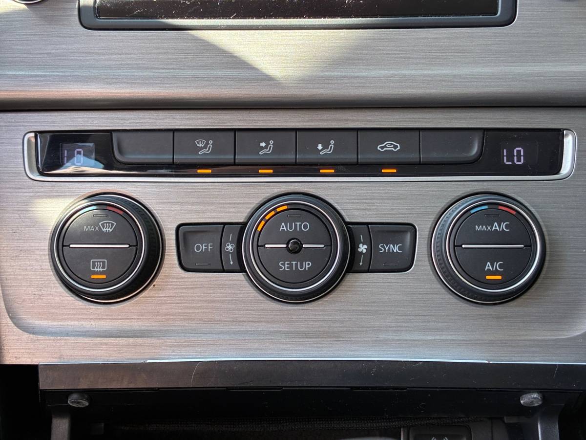 Volkswagen Golf Volkswagen Golf 1.2 TSI Highline|Automaat|Camera|Navigatie|CruiseControl|Climatronic|PDC|