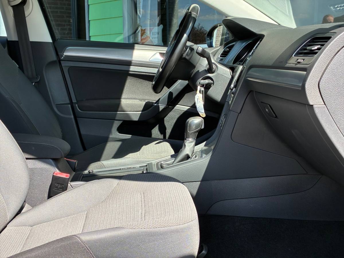Volkswagen Golf Volkswagen Golf 1.2 TSI Highline|Automaat|Camera|Navigatie|CruiseControl|Climatronic|PDC|