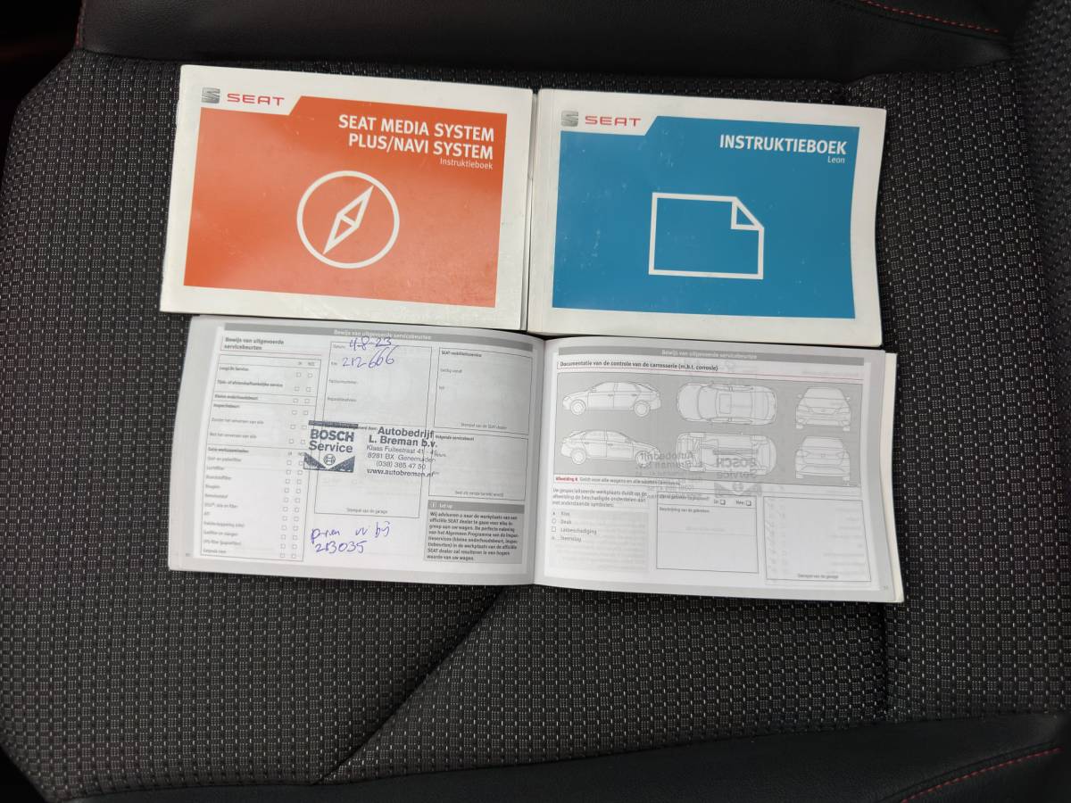 SEAT Leon SEAT Leon ST 1.4 EcoTSI FR Connect (INCL-BTW) *LEATHER-FABRIC | FULL-LED | NAVI-FULLMAP | SPORTSEATS | CAMERA | PRIVACY-GLASS | ECC | PDC | AMBIENTLIGHT | CRUISE | TOWBAR | 17”ALU*