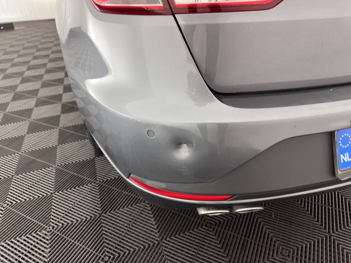 SEAT Leon SEAT Leon ST 1.4 EcoTSI FR Connect (INCL-BTW) *LEATHER-FABRIC | FULL-LED | NAVI-FULLMAP | SPORTSEATS | CAMERA | PRIVACY-GLASS | ECC | PDC | AMBIENTLIGHT | CRUISE | TOWBAR | 17”ALU*
