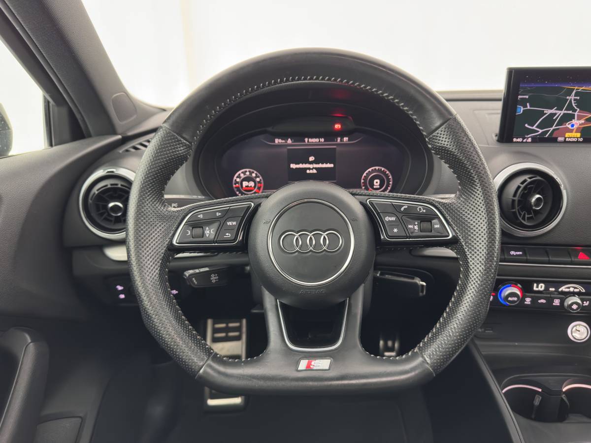 Audi A3 Audi A3 Sportback 35 TFSI S-Line Edition MHEV Aut. *PANO | LEATHER-FABRIC | LED-LIGHTS | DIGI-COCKPIT | NAVI-FULLMAP | HEATED-SPORTSEATS | PRIVACY-GLASS | ECC | PDC | CRUISE | 18”ALU*