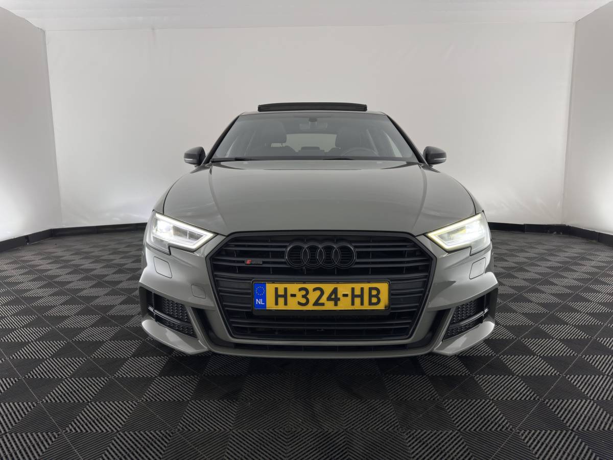 Audi A3 Audi A3 Sportback 35 TFSI S-Line Edition MHEV Aut. *PANO | LEATHER-FABRIC | LED-LIGHTS | DIGI-COCKPIT | NAVI-FULLMAP | HEATED-SPORTSEATS | PRIVACY-GLASS | ECC | PDC | CRUISE | 18”ALU*