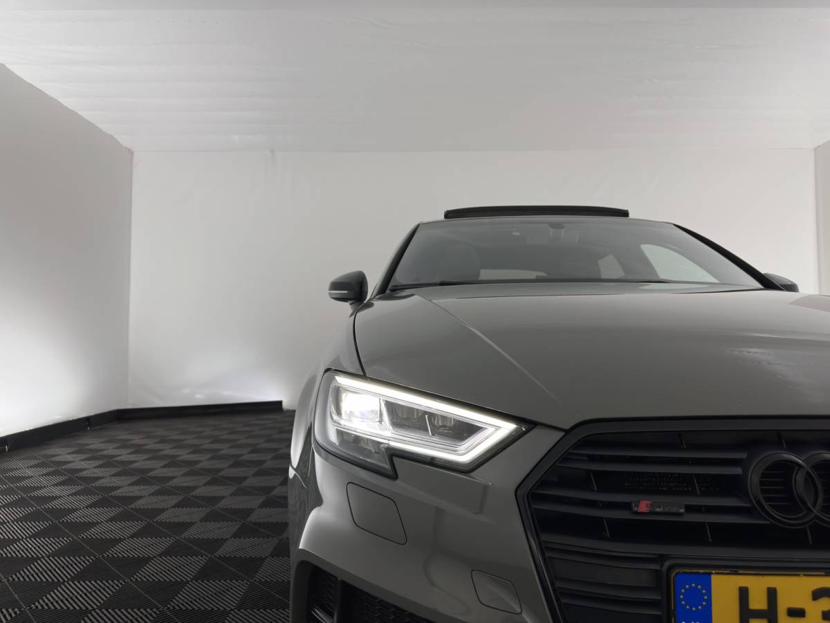 Audi A3 Audi A3 Sportback 35 TFSI S-Line Edition MHEV Aut. *PANO | LEATHER-FABRIC | LED-LIGHTS | DIGI-COCKPIT | NAVI-FULLMAP | HEATED-SPORTSEATS | PRIVACY-GLASS | ECC | PDC | CRUISE | 18”ALU*