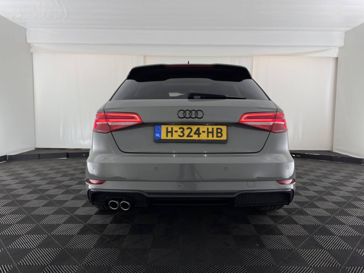 Audi A3 Audi A3 Sportback 35 TFSI S-Line Edition MHEV Aut. *PANO | LEATHER-FABRIC | LED-LIGHTS | DIGI-COCKPIT | NAVI-FULLMAP | HEATED-SPORTSEATS | PRIVACY-GLASS | ECC | PDC | CRUISE | 18”ALU*