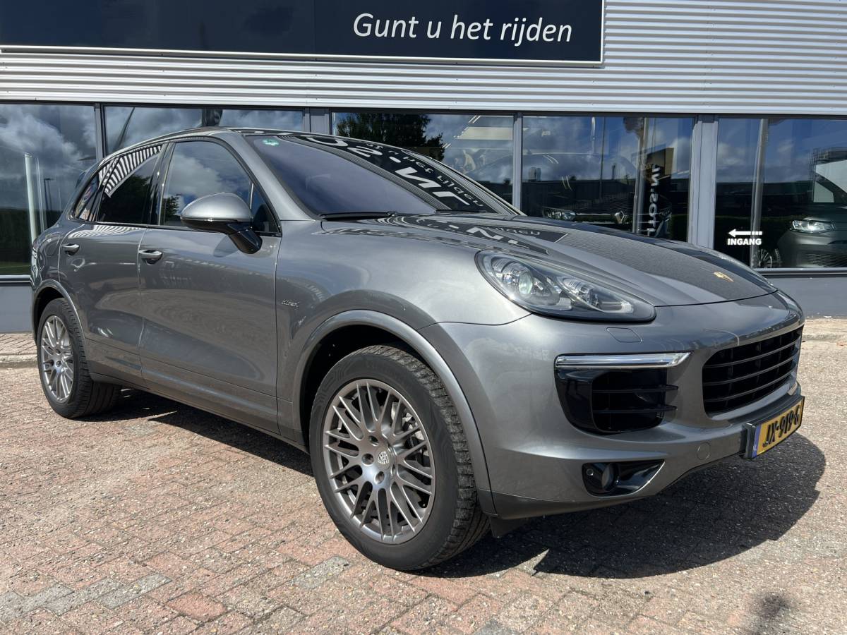 Porsche Cayenne Porsche Cayenne 3.0 D (3800 REST BPM)