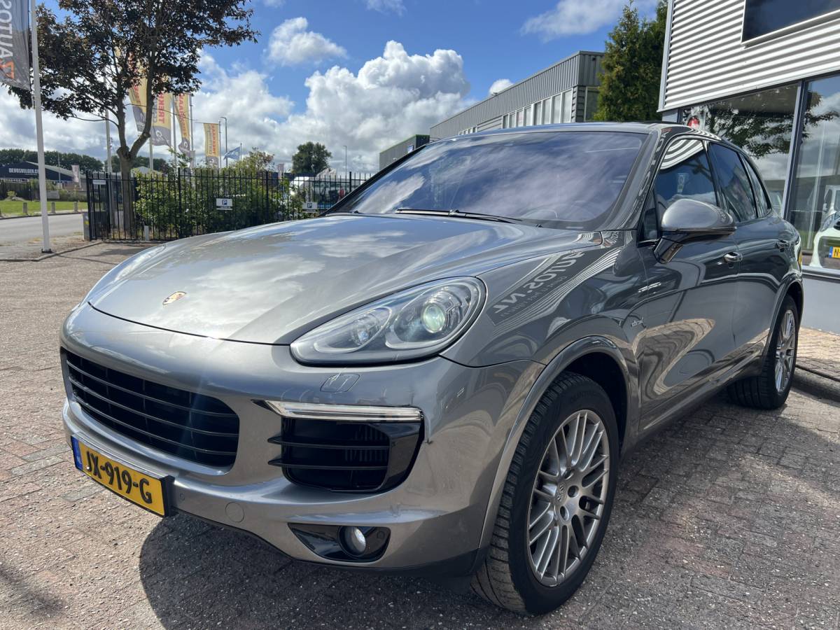 Porsche Cayenne Porsche Cayenne 3.0 D (3800 REST BPM)