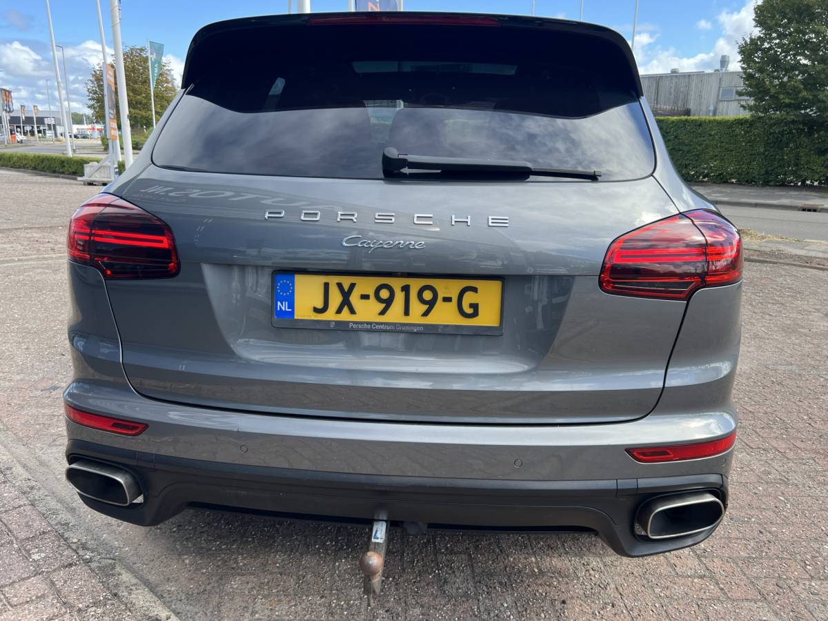 Porsche Cayenne Porsche Cayenne 3.0 D (3800 REST BPM)