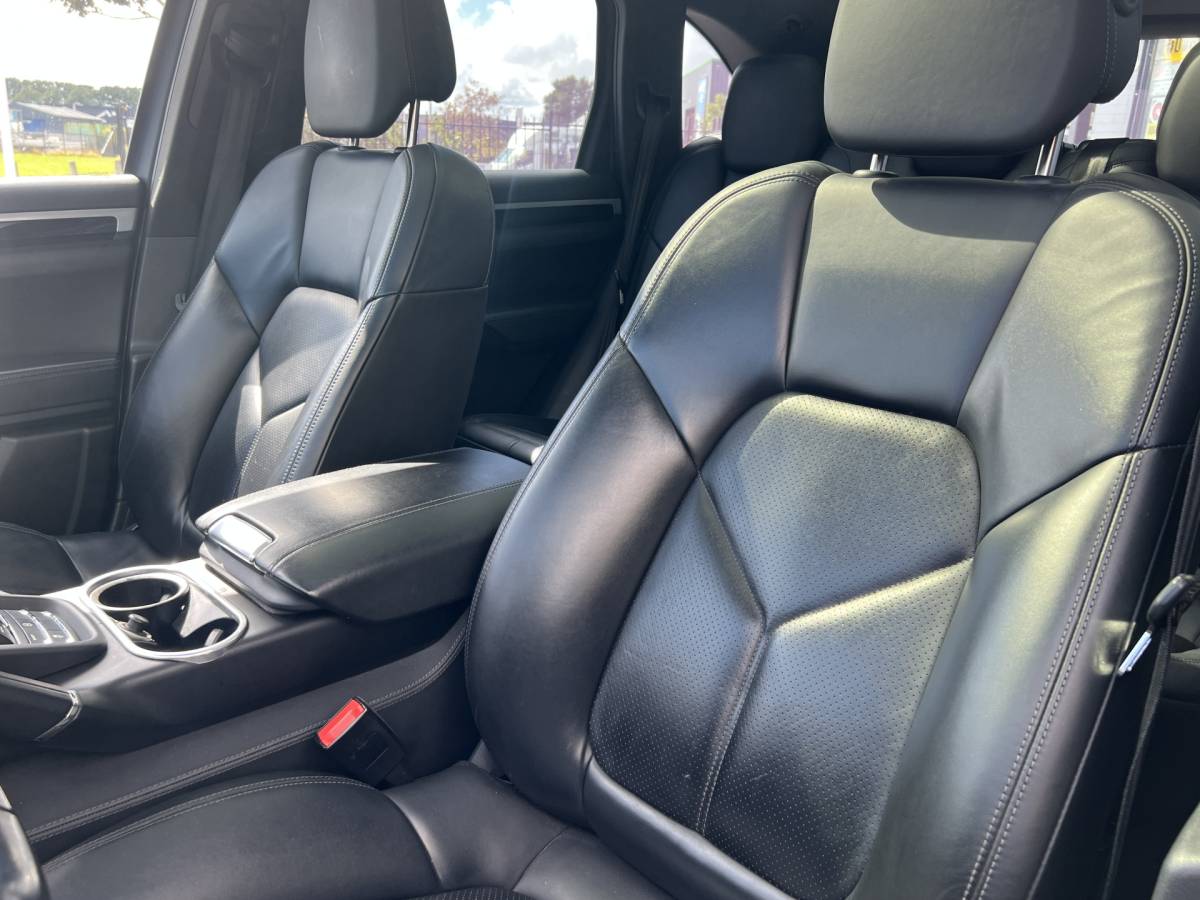 Porsche Cayenne Porsche Cayenne 3.0 D (3800 REST BPM)