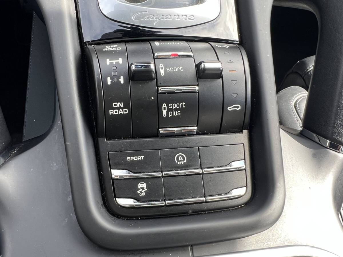 Porsche Cayenne Porsche Cayenne 3.0 D (3800 REST BPM)