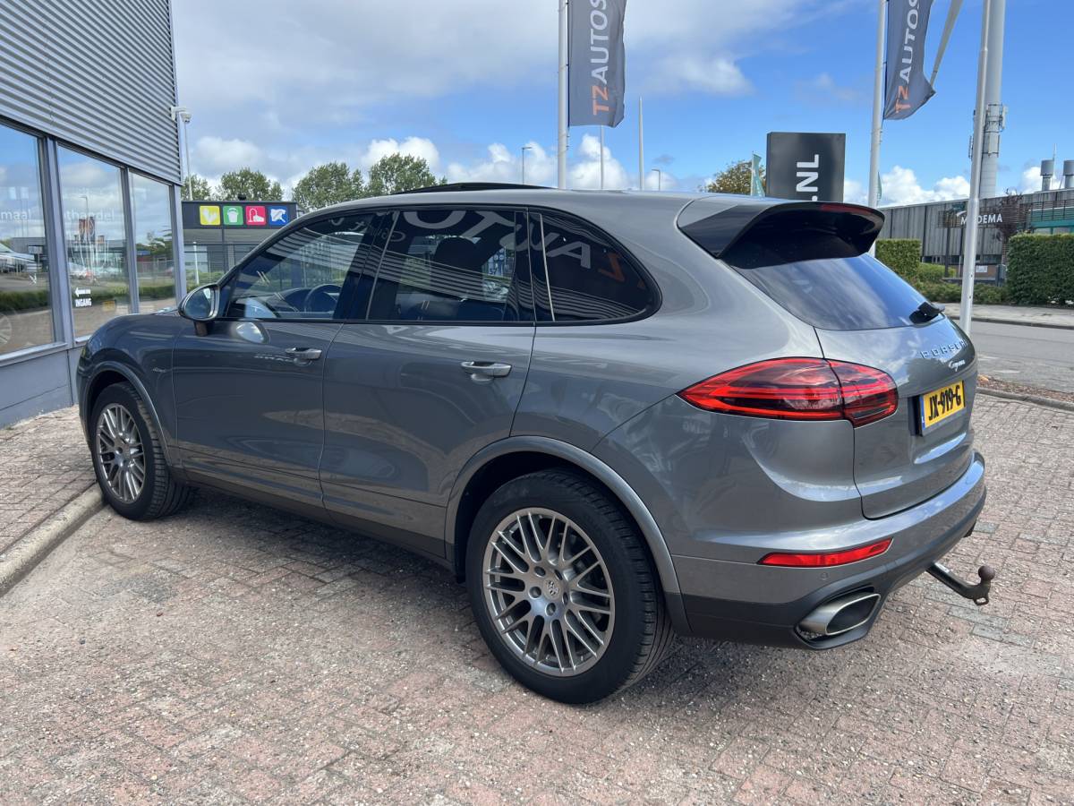 Porsche Cayenne Porsche Cayenne 3.0 D (3800 REST BPM)