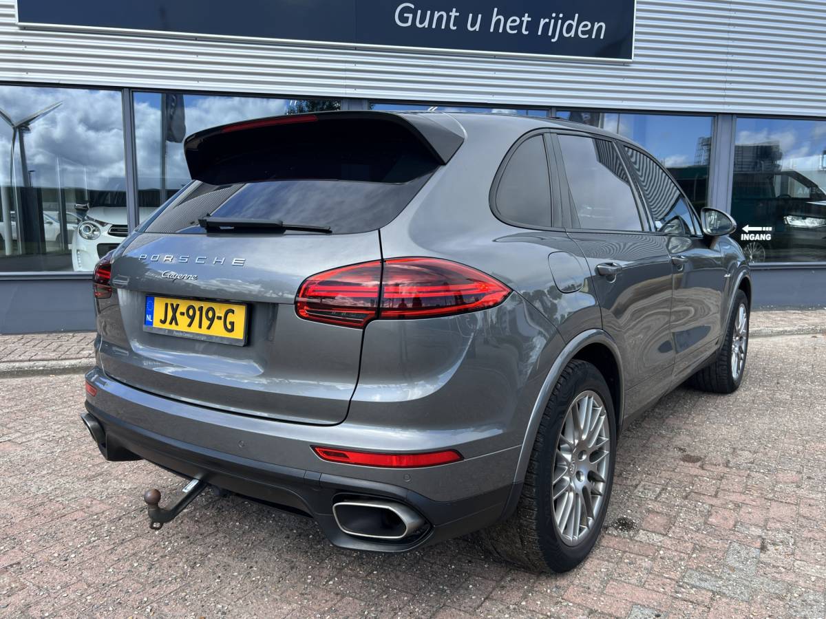 Porsche Cayenne Porsche Cayenne 3.0 D (3800 REST BPM)