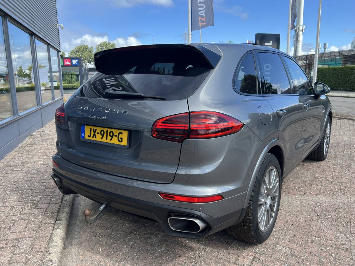 Porsche Cayenne Porsche Cayenne 3.0 D (3800 REST BPM)
